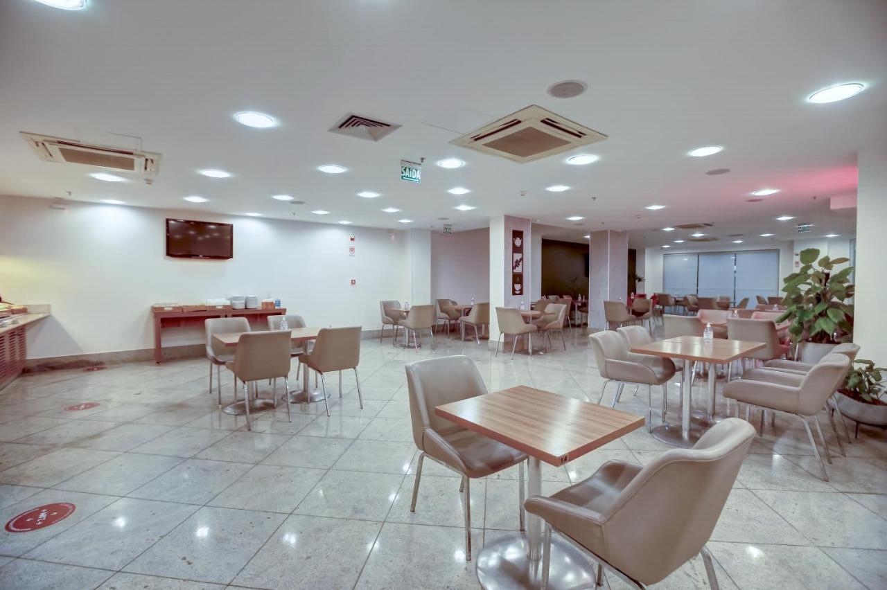 Hotel Ibis Copacabana Posto 2 à Rio de Janeiro Extérieur photo